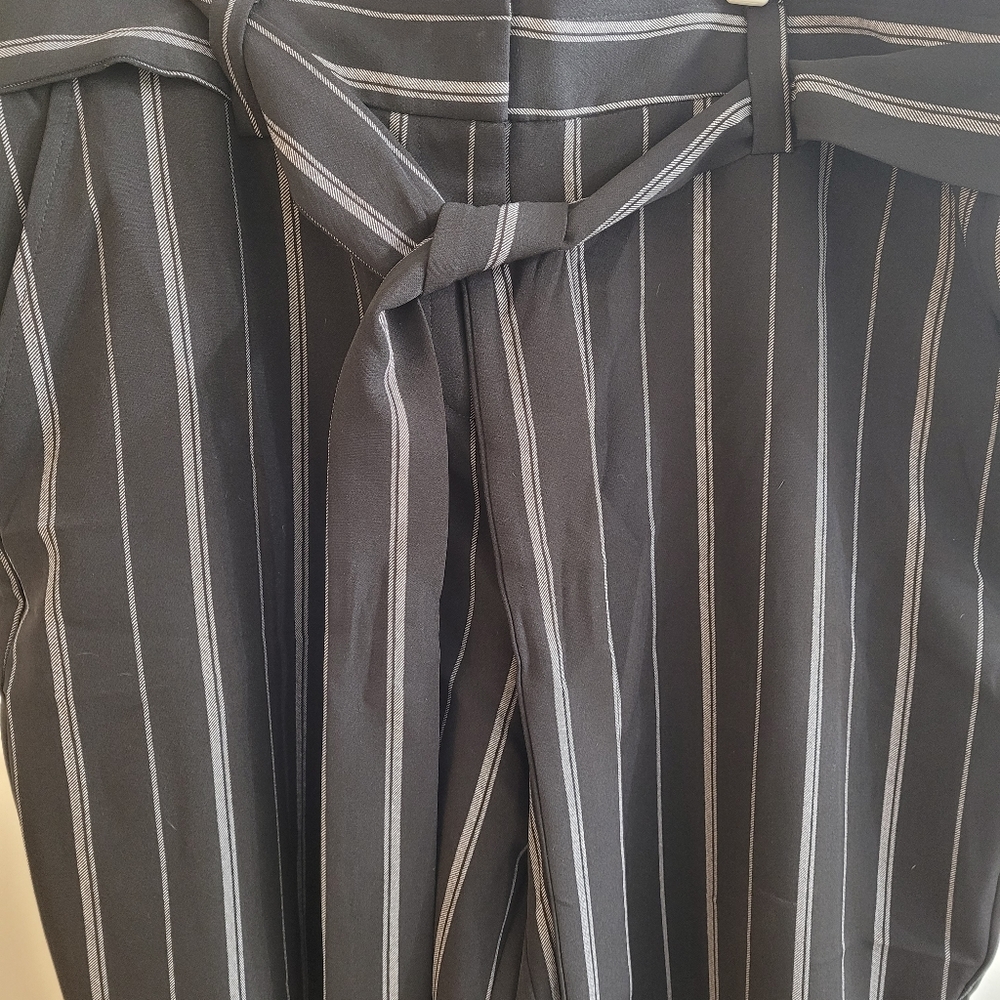 Apt 9 wide leg Capri pants